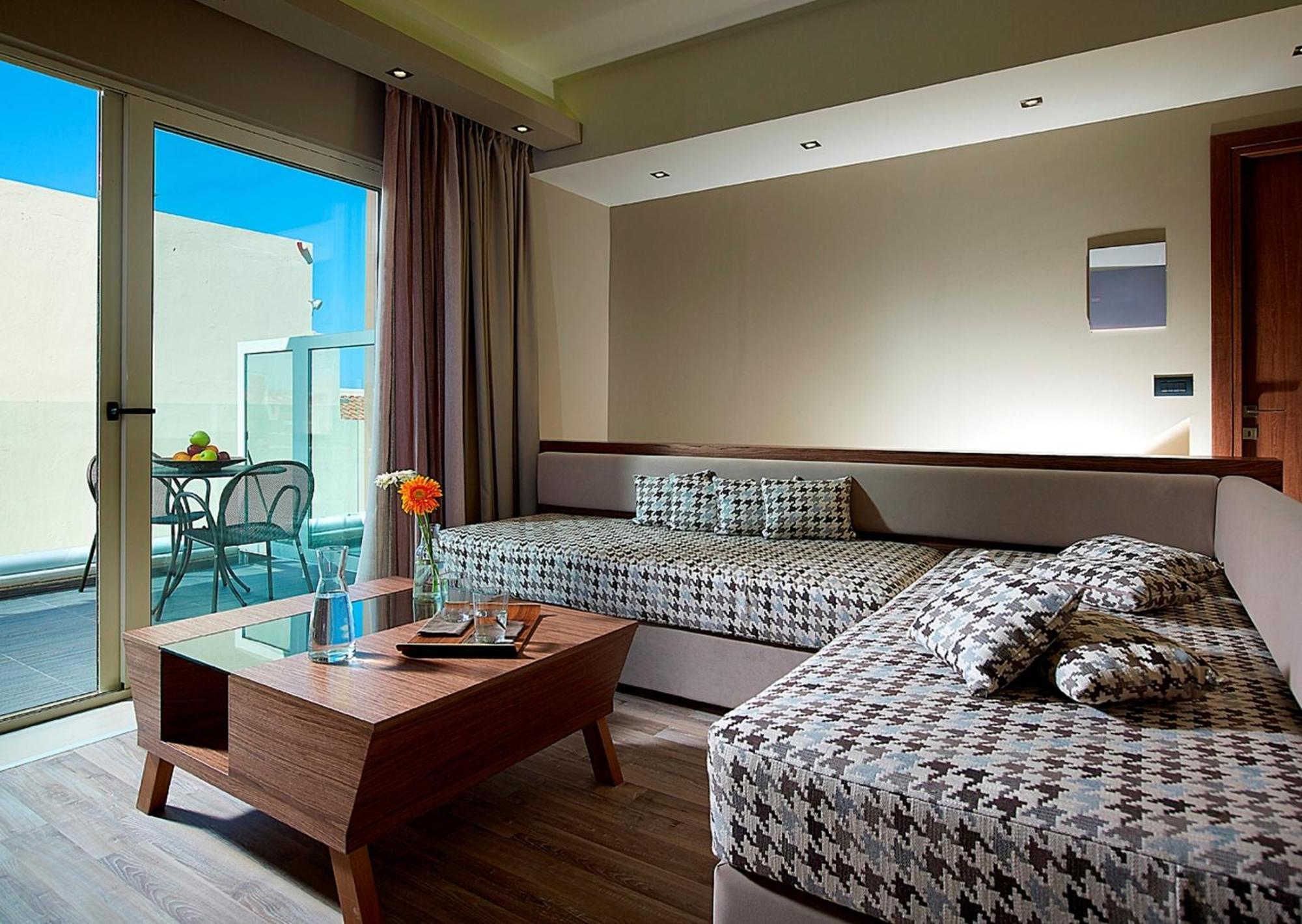 Elotis Suites (Adults Only) Agia Marina Zimmer foto